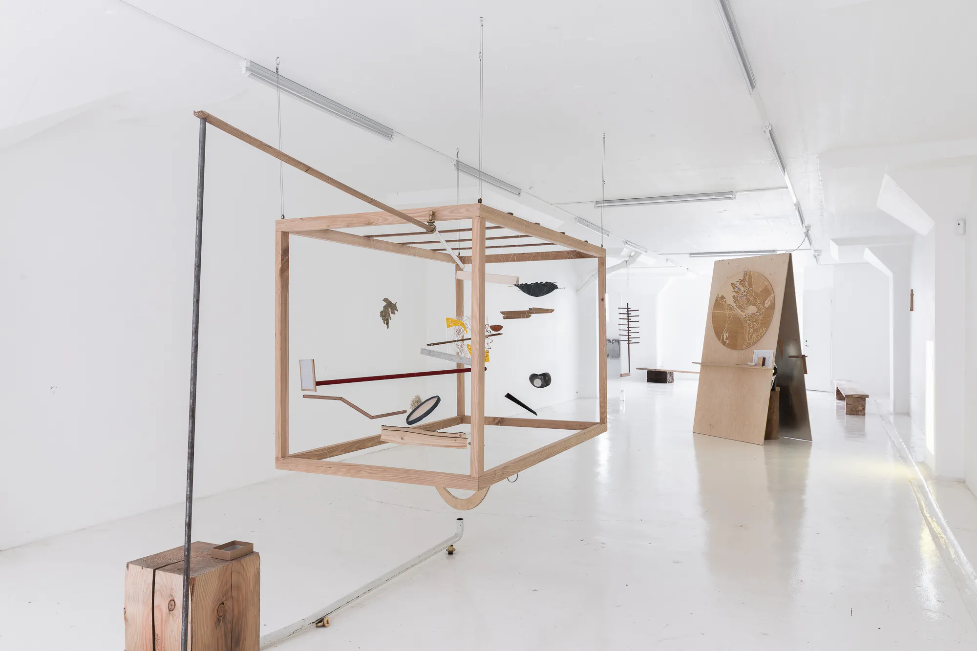 TO BAUHAUS OR NOT TO BAUHAUS - checked