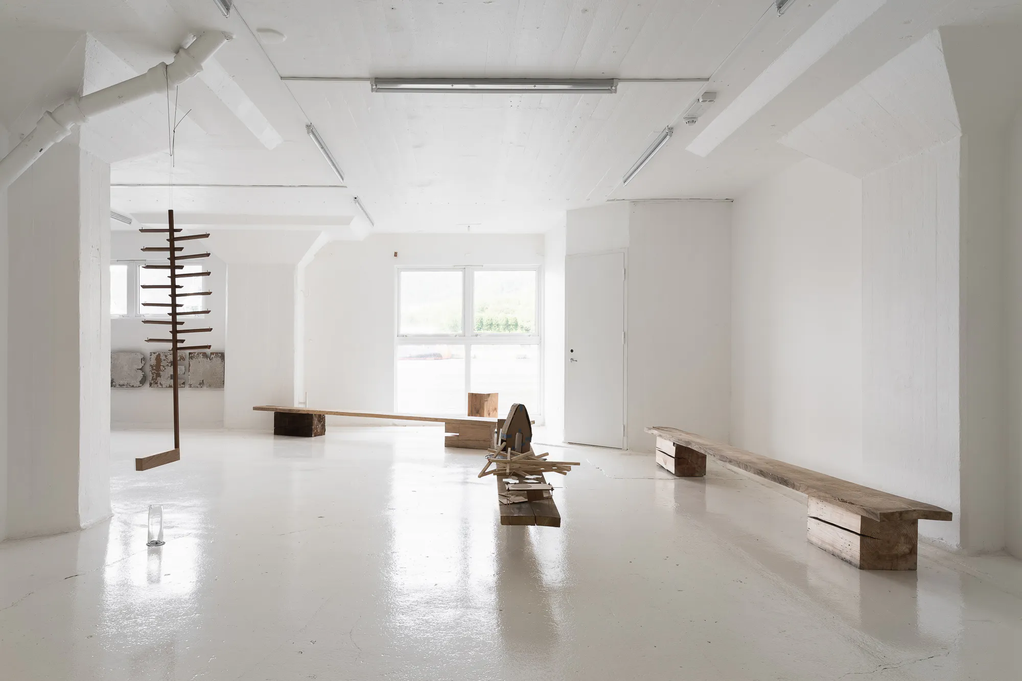 TO BAUHAUS OR NOT TO BAUHAUS - checked