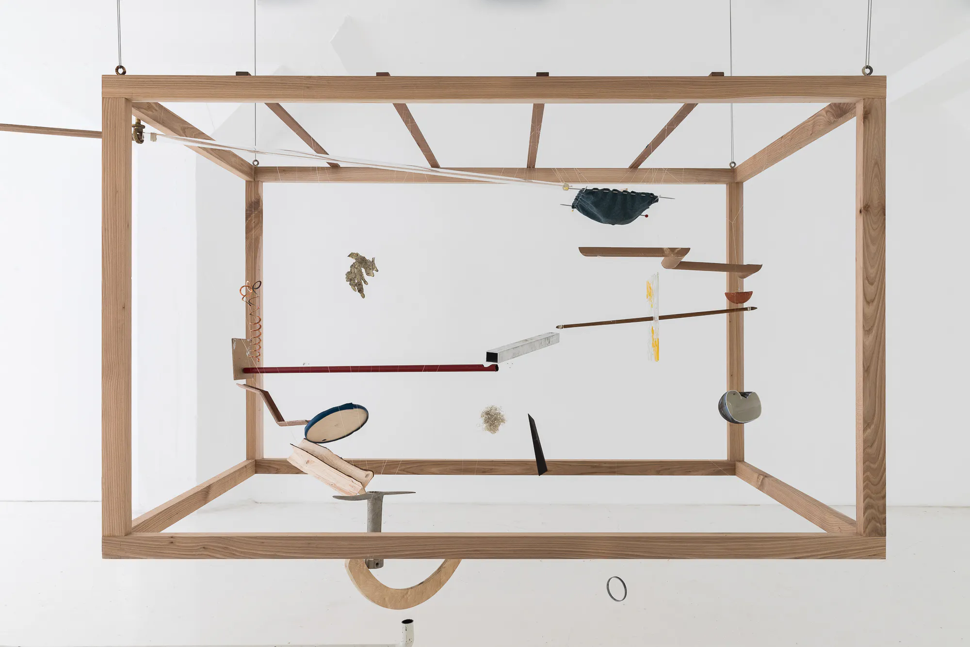 TO BAUHAUS OR NOT TO BAUHAUS - checked